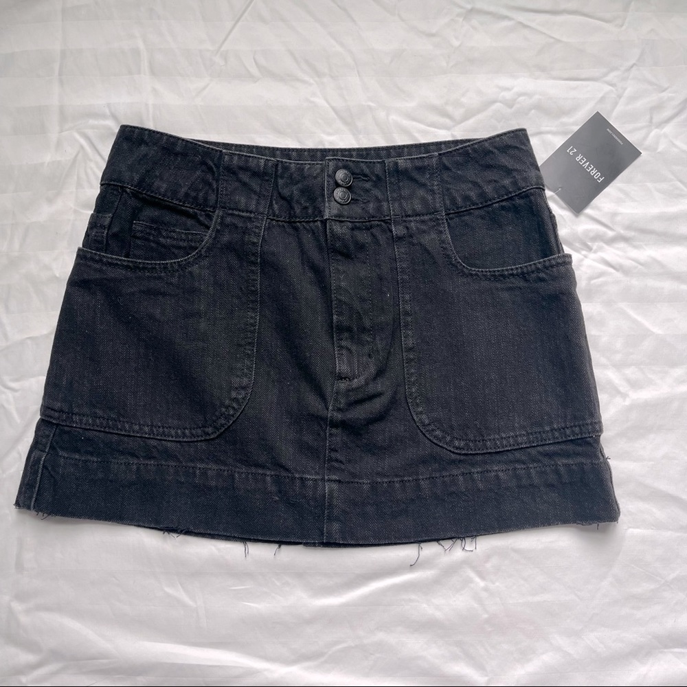Forever 21 Denim Mini Skirt. Black/Charcoal SIZE S